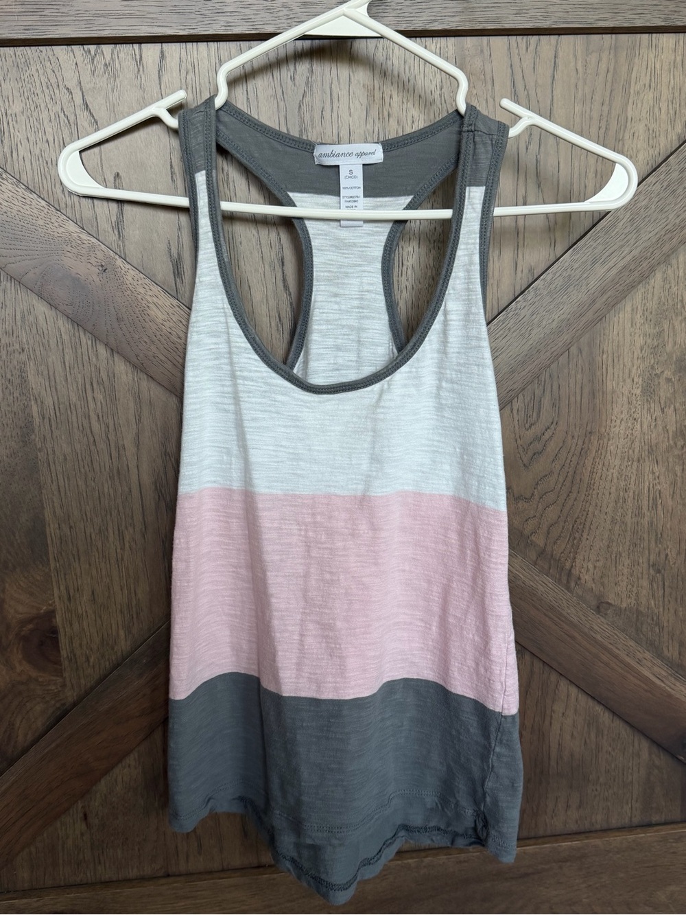 🌸 Ambiance Apparel Color Block Racerback Tank – Women’s Small